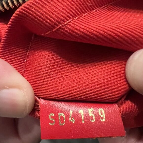 ๐ Authentic Louis Vuitton South Bank Besace Damier Ebene Canvas Shoulder Bag - Picture 2 of 10